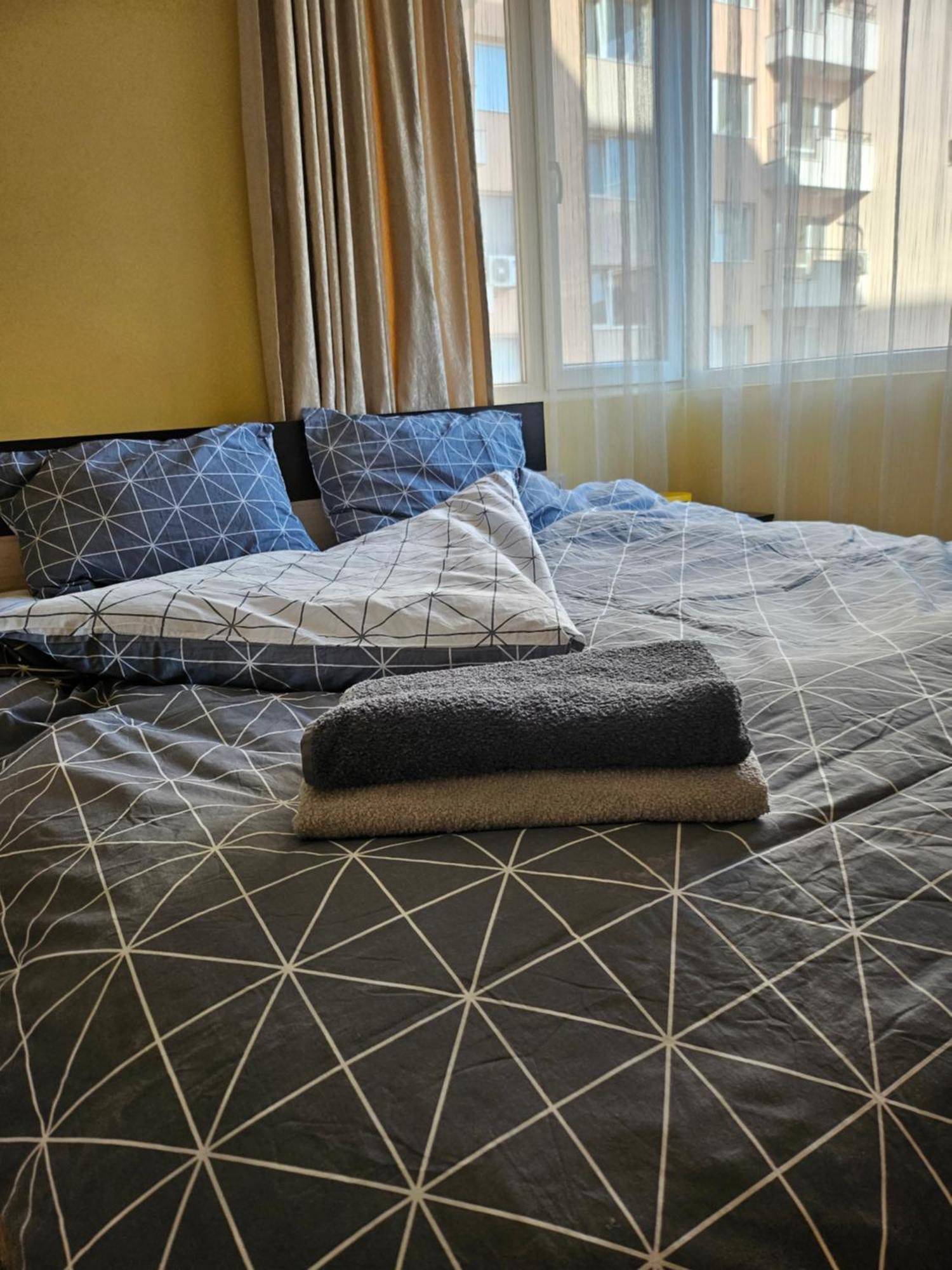 Apartment Plovdiv Esterno foto